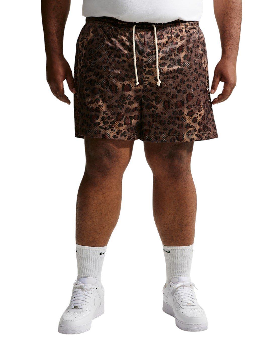 Nike Men's Standard Issue 5" Basketball Shorts - BROWN